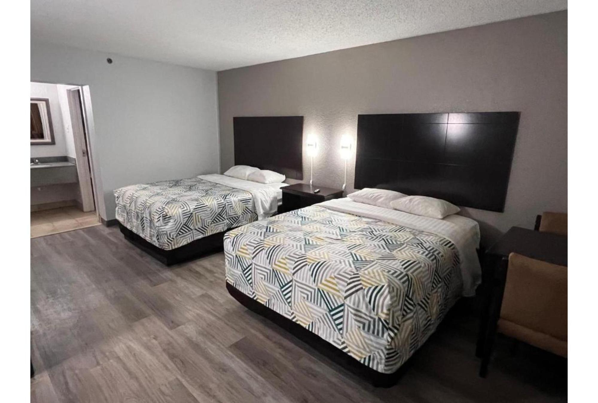 6 Ok Fairgrounds West Hotel 3*