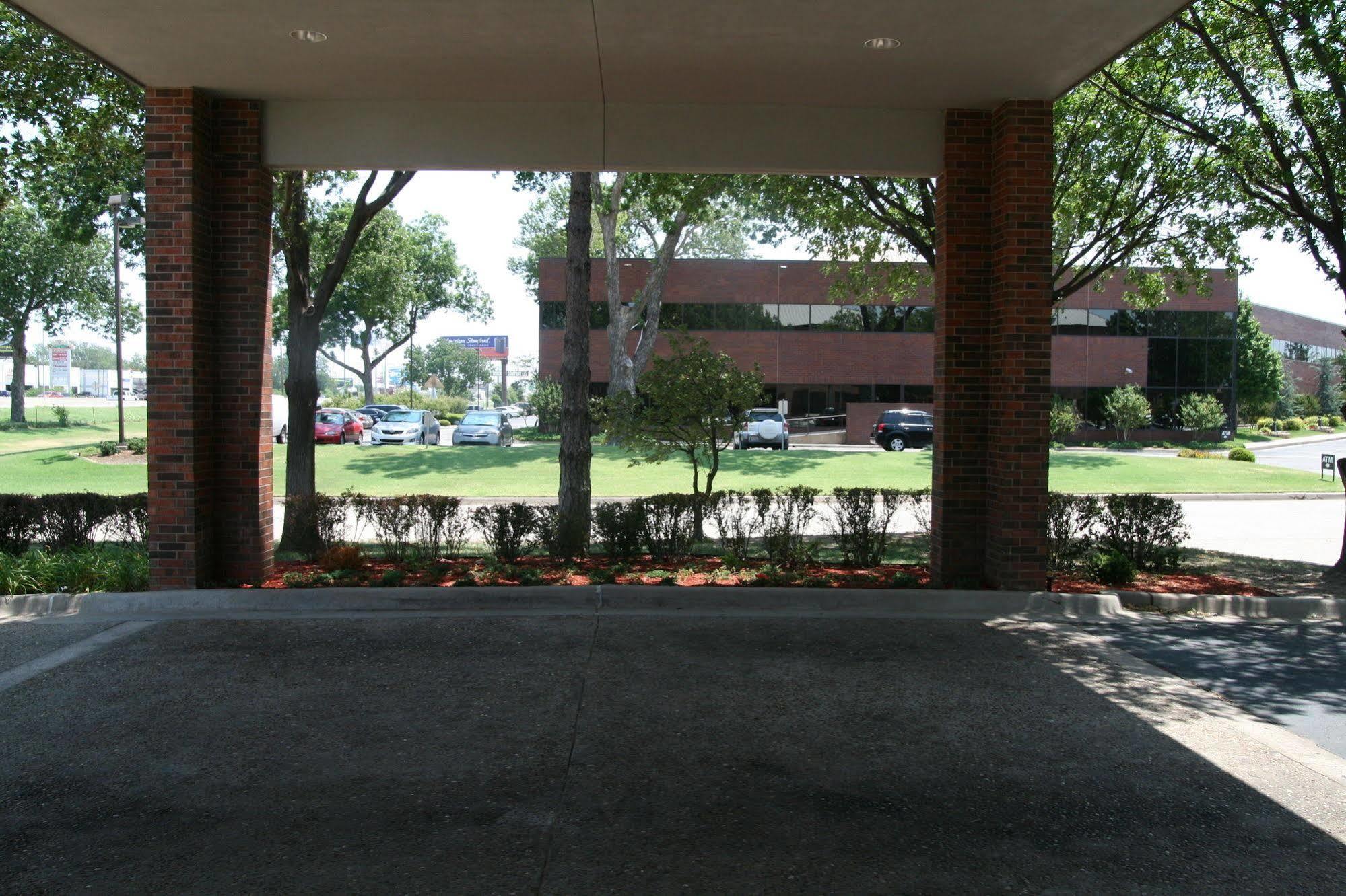 Hotel 6 Ok Fairgrounds West 3*